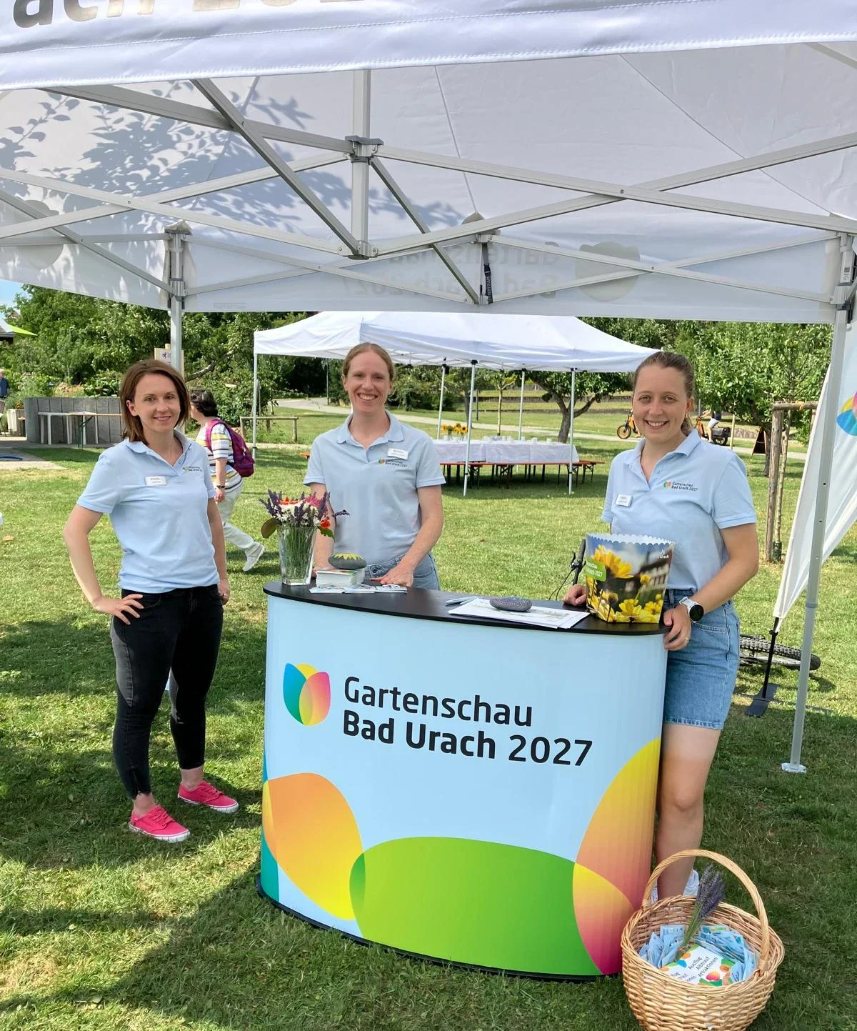 Gartenschau nimmt am Eduard-Lucas-Fest in der Pomologie Reutlingen teil, Kollegen am Expo Stand