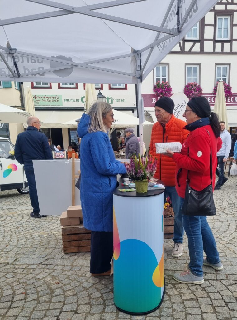 Apfelfest Bad Urach, Personen an Infotheke